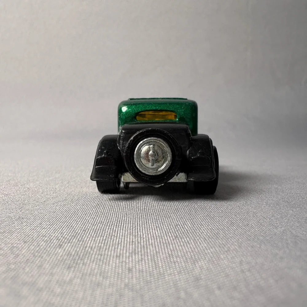 Hot Wheels 1980 Mattel Metallic Green 1930s Coupe Gold Flames Diecast Car